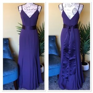 WHITE BY VERA WANG Bridesmaid Dress Purple VNeck formal Mermaid Full Length Sz 2